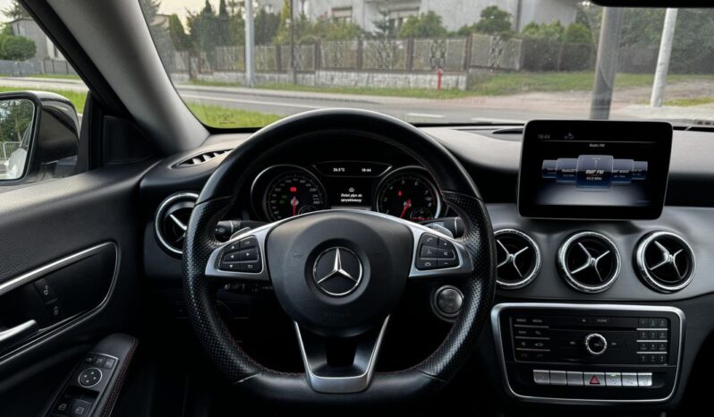 AMG Line Reflektory LED Navi Alcantara 4Matic Automat Keyless-Go full