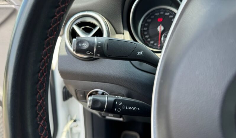 AMG Line Reflektory LED Navi Alcantara 4Matic Automat Keyless-Go full