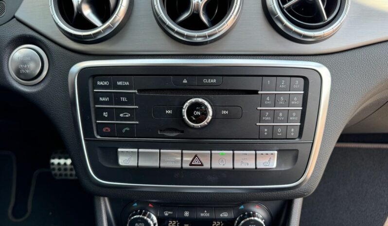 AMG Line Reflektory LED Navi Alcantara 4Matic Automat Keyless-Go full