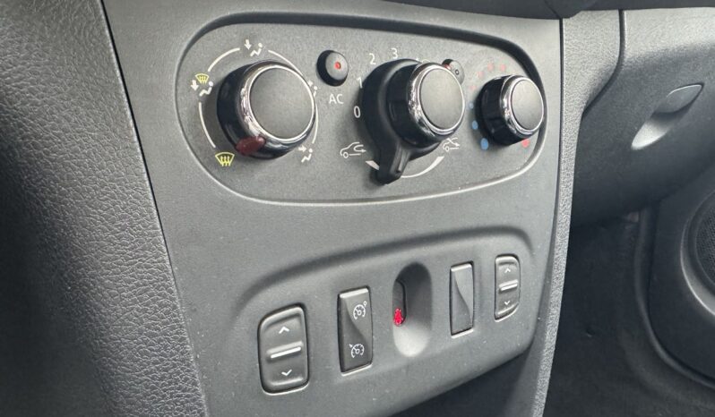 navi/po dużym serwisie/bezwypadek /elektryka /super stan /gwarancja full