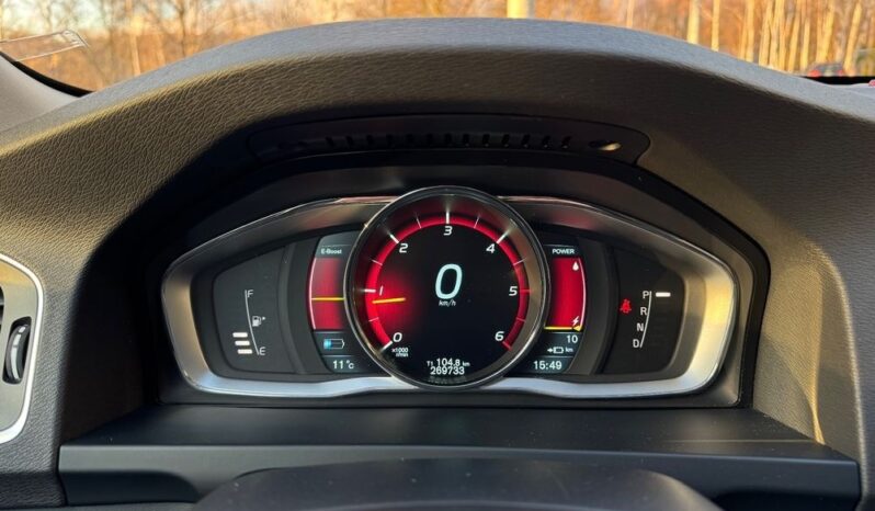 Volvo V60 D6 Plug-In-Hybrid AWD Geartronic Summum full