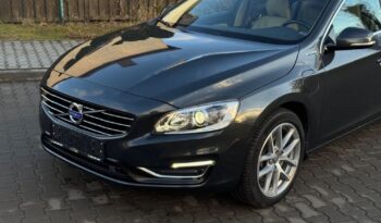 Volvo V60 D6 Plug-In-Hybrid AWD Geartronic Summum full