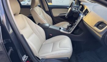 Volvo V60 D6 Plug-In-Hybrid AWD Geartronic Summum full