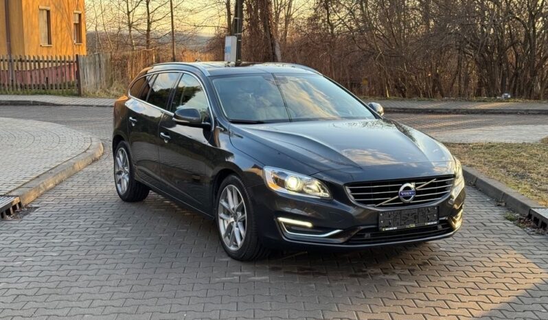 Volvo V60 D6 Plug-In-Hybrid AWD Geartronic Summum full