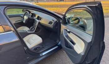 Volvo V60 D6 Plug-In-Hybrid AWD Geartronic Summum full